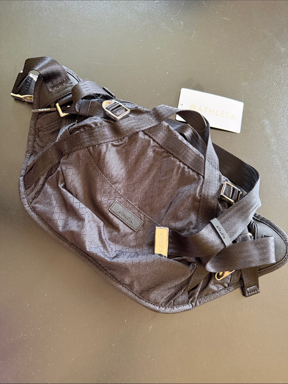 Athleta Excursion Waistbag Black Travel Waist Sling Bag - Picture 2 of 9